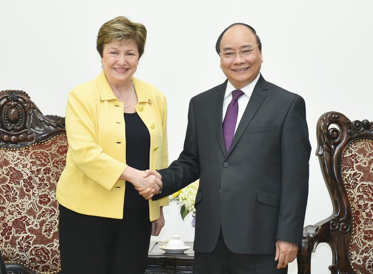 Thủ tướng Nguyễn Xuân Phúc tiếp Tổng Giám đốc điều hành WB, bà Kristalina I. Georgieva. Ảnh: VGP
