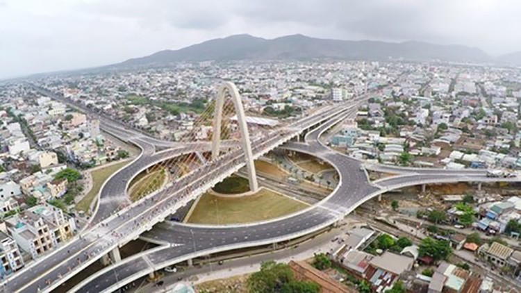 Công trình Nút giao thông Ngã ba Huế hoàn thành đưa vào sử dụng vừa xóa điểm đen giao thông vừa tạo điểm nhấn kiến trúc cho đô thị Đà Nẵng.
