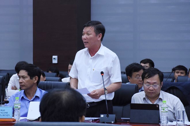 Ông Lê Văn Trung,Giám đốc Sở GTVT Đà Nẵng, trả lời báo chí. Ảnh: Đoàn Nguyên.
