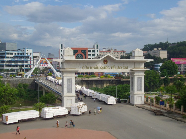Hỗ trợ Lào Cai xây dựng cơ sở hạ tầng kinh tế - xã hội