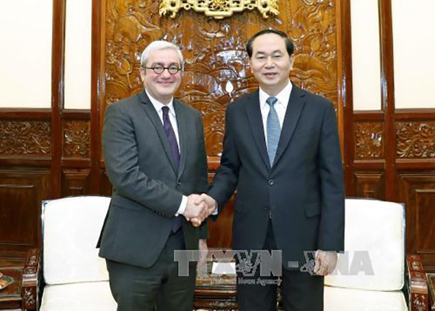 Chủ tịch nước Trần Đại Quang tiếp Chủ tịch, Giám đốc điều hành Hãng thông tấn Pháp (AFP) Emmanuel Hoog đang có chuyến thăm và làm việc tại Việt Nam. Ảnh: TTXVN