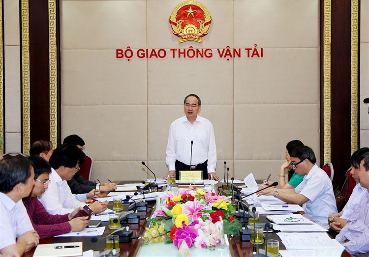 Chủ tịch Ủy ban Trung ương MTTQ Việt Nam Nguyễn Thiện Nhân phát biểu tại buổi làm việc. Ảnh: VGP