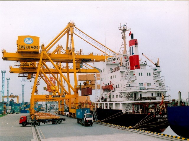 Lãnh đạo Chính phủ chỉ đạo xem xét điều chỉnh mức phí cảng Hải Phòng