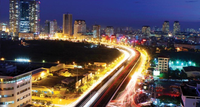 Hạ tầng giao thông phát triển là yếu tố giúp bất động sản phía Tây Hà Nội được nhiều người quan tâm.