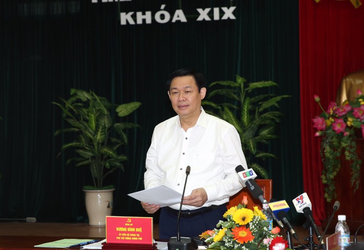 Phó Thủ tướng Vương Đình Huệ, Trưởng đoàn Kiểm tra số 471 của Bộ Chính trị đã dự Hội nghị công bố Quyết định kiểm tra công tác cán bộ tại tỉnh ủy Bình Định. Ảnh: VGP
