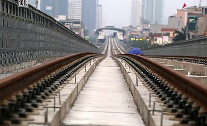 Một số đoạn ray đường sắt Cát Linh - Hà Đông bị rỉ sét.
