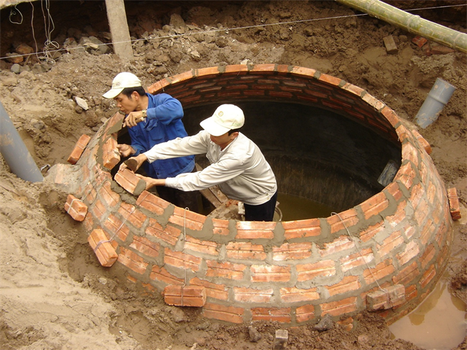 Xây hầm khí sinh học (biogas)