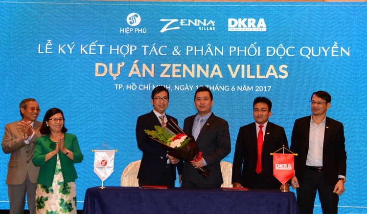 Công ty CP Hiệp Phú ký kết hợp tác cùng Công ty CP Bất động sản Danh Khôi Á Châu phân phối DA khu nghỉ dưỡng cao cấp Zenna Villas.