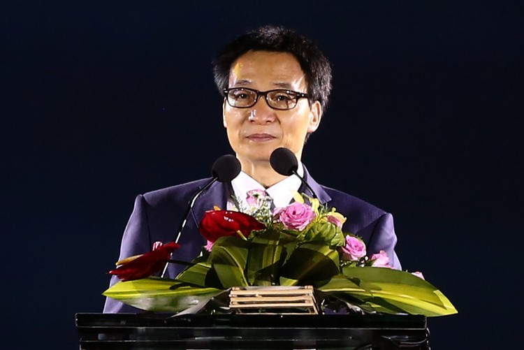 Phó Thủ tướng Vũ Đức Đam phát biểu khai mạc Festival Biển Nha Trang-Khánh Hòa 2017. Ảnh: VGP