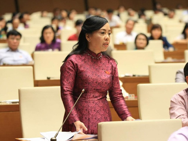 Toàn cảnh Bộ trưởng Nguyễn Thị Kim Tiến trả lời chất vấn