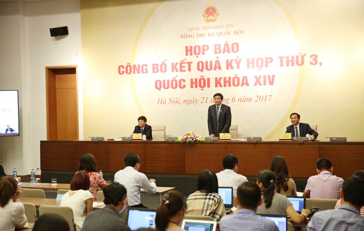 Quang cảnh họp báo công bố kỳ họp thứ 3, Quốc hội khóa IV. Ảnh: Lê Tiên
