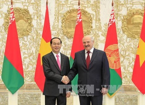 Chủ tịch nước Trần Đại Quang và Tổng thống Lukashenko. Ảnh TTXVN