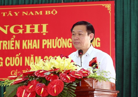 Phó Thủ tướng Chính phủ Vương Đình Huệ phát biểu tại hội nghị. Ảnh: VGP