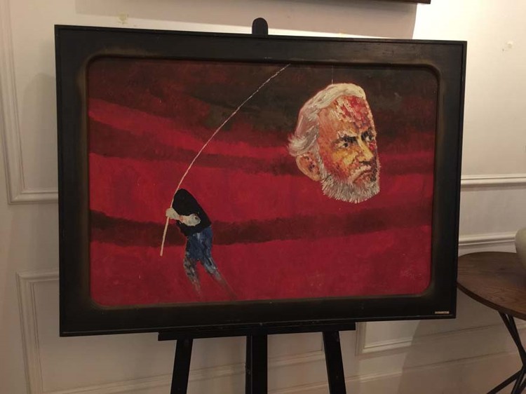 Bức tranh sơn dầu Nhà văn Hemingway (họa sĩ Chóe) đã bán đấu giá thành công với 3.700 USD tại phiên đấu giá của Lythi Auction vào ngày 27.5 tại TP.HCM. ẢNH: LUCY NGUYỄN