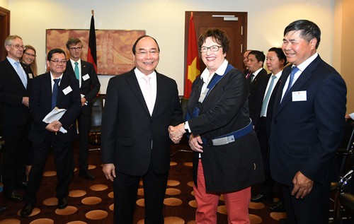 Thủ tướng Nguyễn Xuân Phúc và Bộ trưởng Brigitte Zypries. Ảnh: VGP