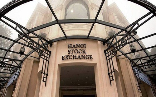 Theo đề án, sau sáp nhập, các cổ phiếu sẽ chuyển về niêm yết trên sàn HOSE còn HNX chuyên về trái phiếu và chứng khoán phái sinh.