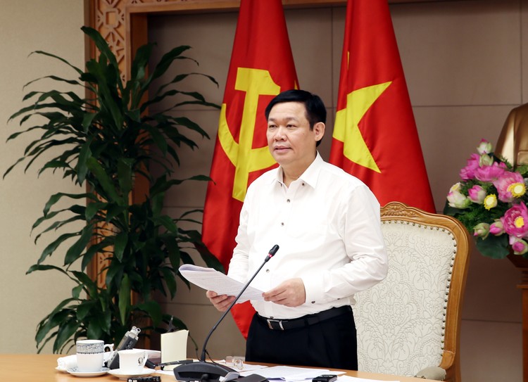 Phó Thủ tướng Vương Đình Huệ phát biểu chỉ đạo tại cuộc họp. Ảnh: VGP