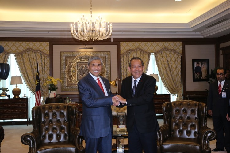 Phó Thủ tướng Thường trực Chính phủ Trương Hoà Bình và Phó Thủ tướng Malaysia Ahmad Zahid Hamidi. Ảnh: VGP