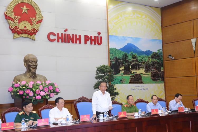 Phó Thủ tướng Thường trực Chính phủ Trương Hòa Bình chủ trì hội nghị trực tuyến toàn quốc của BCĐ 389 quốc gia. Ảnh: VGP