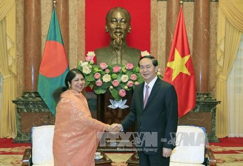 Chủ tịch nước Trần Đại Quang và Chủ tịch Quốc hội Bangladesh, bà Shirin Sharmin Chaudhury.