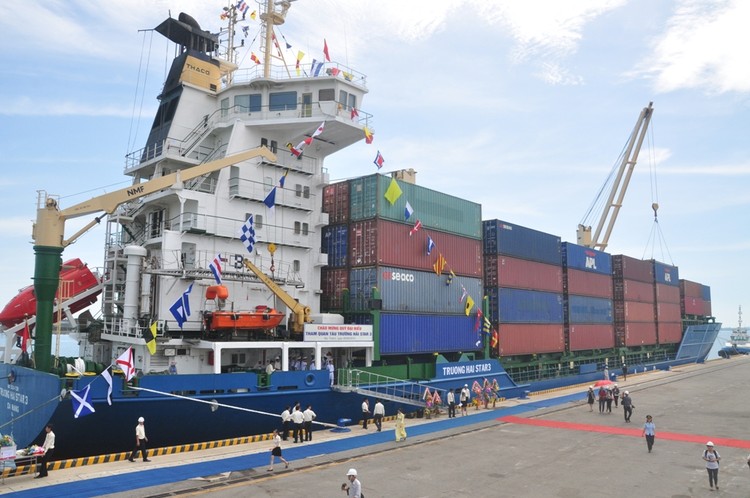 Cảng Trường Hải nằm trong Khu kinh tế mở Chu Lai đang hoạt động khá hiệu quả.