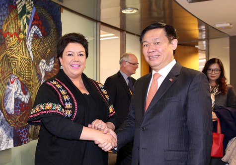 Phó Thủ tướng Vương Đình Huệ và Phó Thủ tướng New Zealand Paula Bennet. Ảnh: VGP