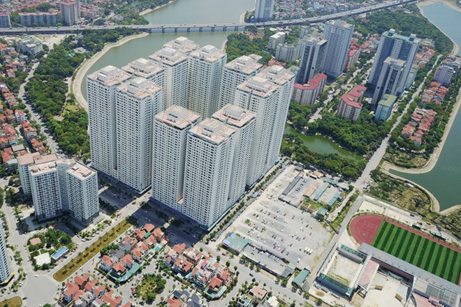 Việc điều chỉnh quy hoạch tùy tiện và chia nhỏ các khu đất cho nhiều chủ đầu tư đang “băm nán” bộ mặt đô thị Hà Nội.