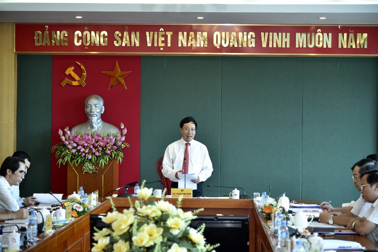 Phó Thủ tướng Phạm Bình Minh làm việc với Ban Thường vụ Tỉnh ủy Thái Nguyên về tình hình phát triển kinh tế-xã hội và công tác đối ngoại trên địa bàn tỉnh. Ảnh: VGP