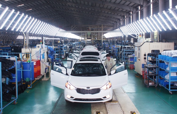 Kinh tế tư nhân là động lực thúc đẩy phát triển kinh tế của tỉnh Quảng Nam. Trong ảnh: Nhà máy sản xuất, lắp ráp ô tô Trường Hải. Ảnh: VGP