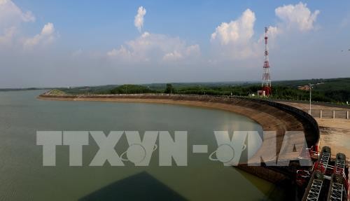 Tăng gấp đôi lưu lượng xả tràn hồ thủy điện Trị An. Ảnh minh họa: TTXVN