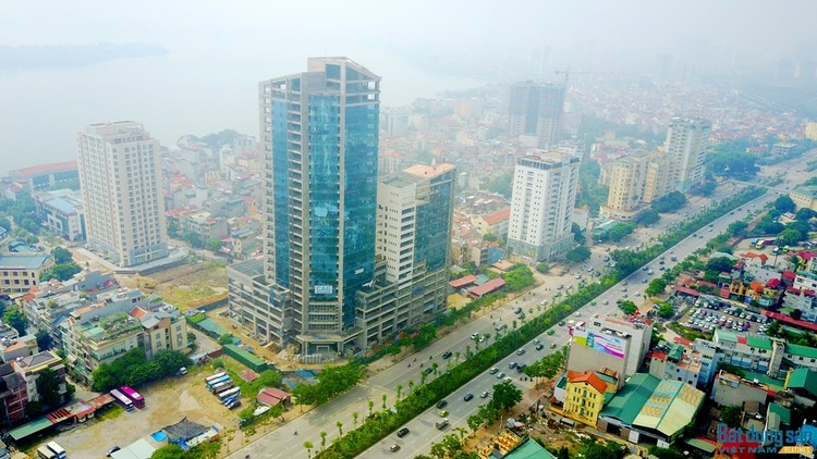 Khu liên cơ quan của Hà Nội trên đường Võ Chí Công.