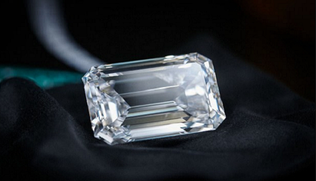 Viên kim cương trên 163 carat. (Ảnh: AP)
