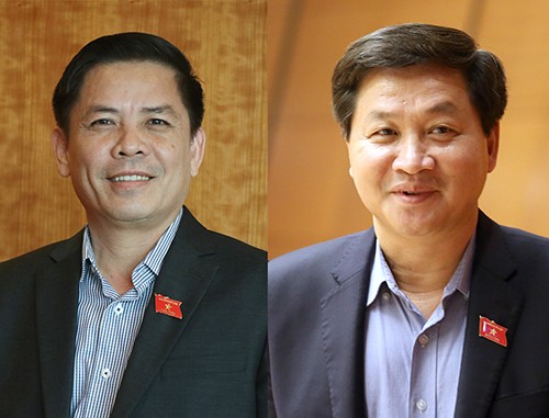 Từ trái qua: Bộ trưởng Giao thông Nguyễn Văn Thể và Tổng thanh tra Chính phủ Lê Minh Khái. 