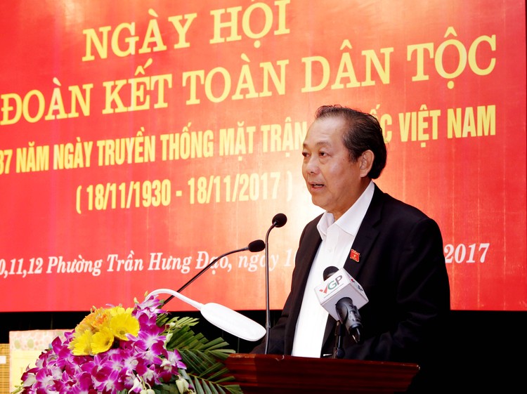 Phó Thủ tướng Thường trực phát biểu với bà con khu dân cư phường Trần Hưng Đạo, Hoàn Kiếm, Hà Nội . Ảnh: VGP