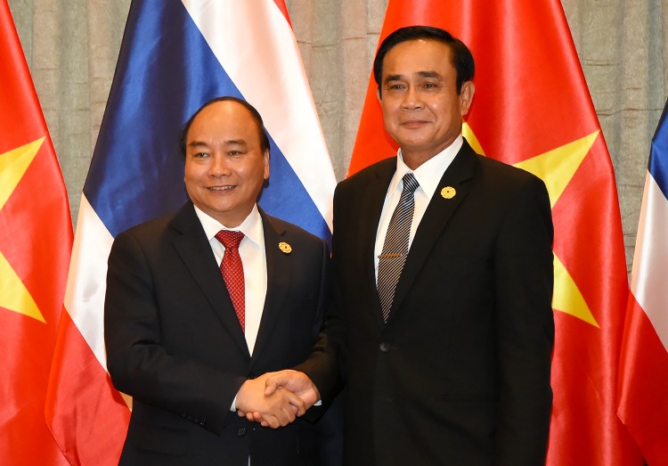 Thủ tướng Chính phủ Nguyễn Xuân Phúc và Thủ tướng Thái Lan Prayuth Chan-ocha. Ảnh: VGP