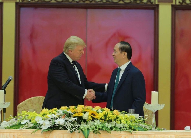 Chủ tịch nước Trần Đại Quang chủ trì Quốc yến chào mừng Tổng thống Donald Trump. Ảnh VGP
