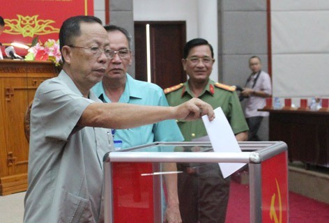 Giới thiệu đồng chí Lữ Văn Hùng làm Bí thư Tỉnh ủy Hậu Giang