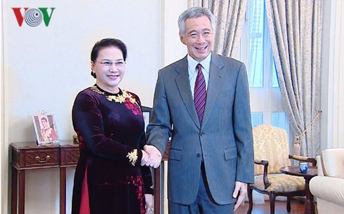 Chủ tịch Quốc hội Nguyễn Thị Kim Ngân hội kiến Thủ tướng Singapore Lý Hiển Long. Ảnh: VOV