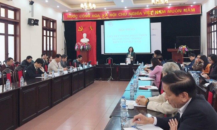 Hội thảo Liên kết trong phát triển ngành công nghiệp điện tử ở Việt Nam. Ảnh: Việt Anh