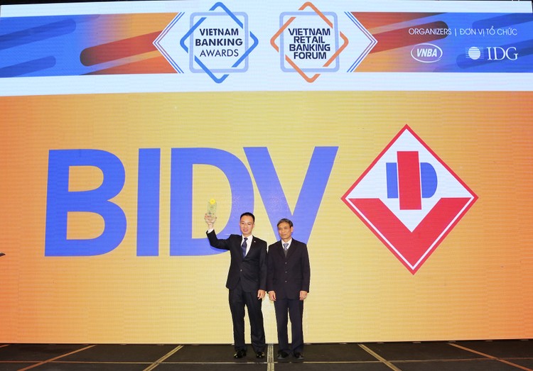 BIDV trở thành ngân hàng duy nhất năm thứ 2 liên tiếp nhận giải “Ngân hàng bán lẻ tiêu biểu nhất” 