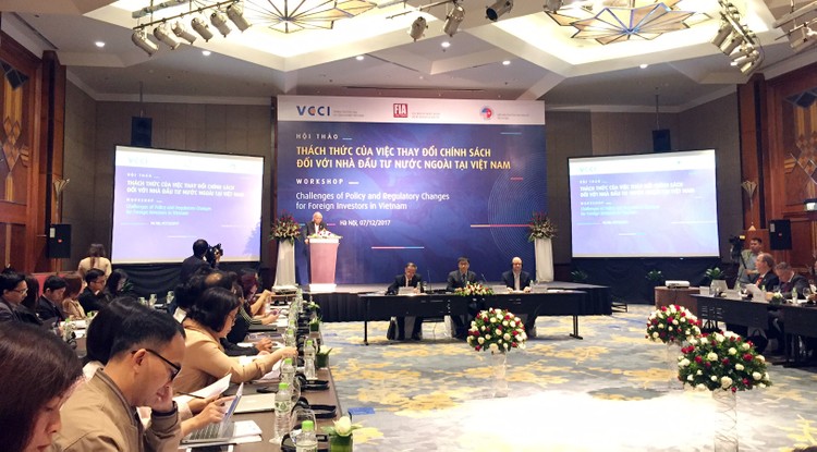 Hội thảo Thách thức của việc thay đổi chính sách đối với nhà đầu tư nước ngoài tại Việt Nam. Ảnh: Việt Anh