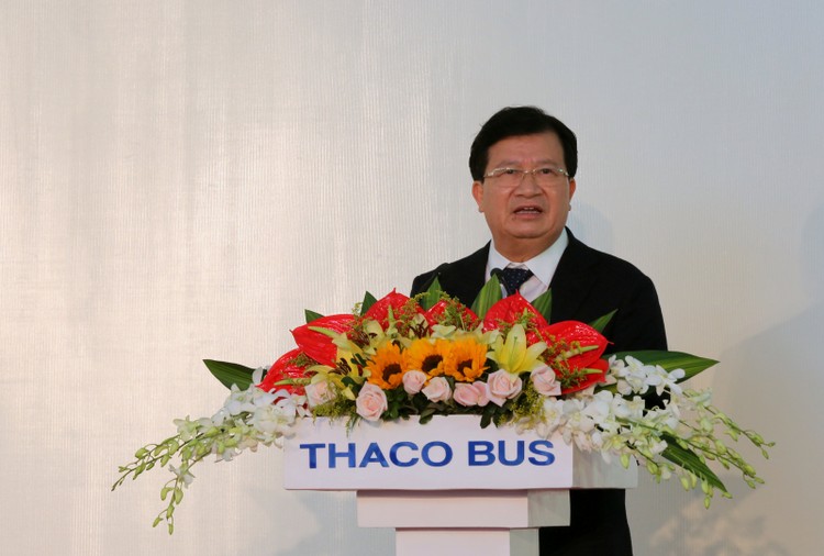 Phó Thủ tướng Trịnh Đình Dũng phát biểu tại Lễ khánh thành. Ảnh: VGP