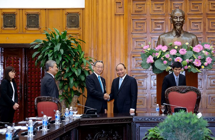 Thủ tướng Nguyễn Xuân Phúc tiếp đoàn đại biểu Liên đoàn Các tổ chức kinh tế Nhật Bản (Keidanren). Ảnh: VGP