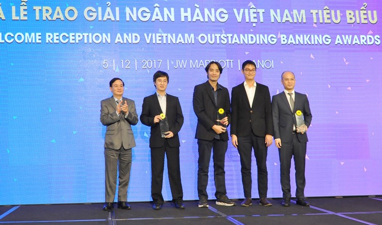 Viettel nhận giải “Công ty Fintech tiêu biểu nhất Việt Nam năm 2017”