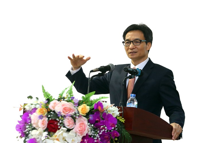 Phó Thủ tướng Vũ Đức Đam phát biểu tại cuộc gặp gỡ cán bộ, giảng viên Đại học Thái Nguyên, chiều 13/12. Ảnh: VGP