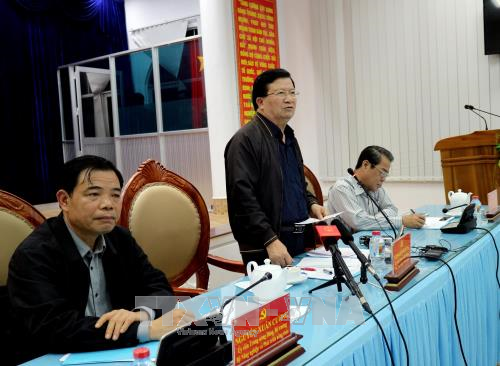 Phó Thủ tướng Trịnh Đình Dũng phát biểu chỉ đạo tại cuộc họp.