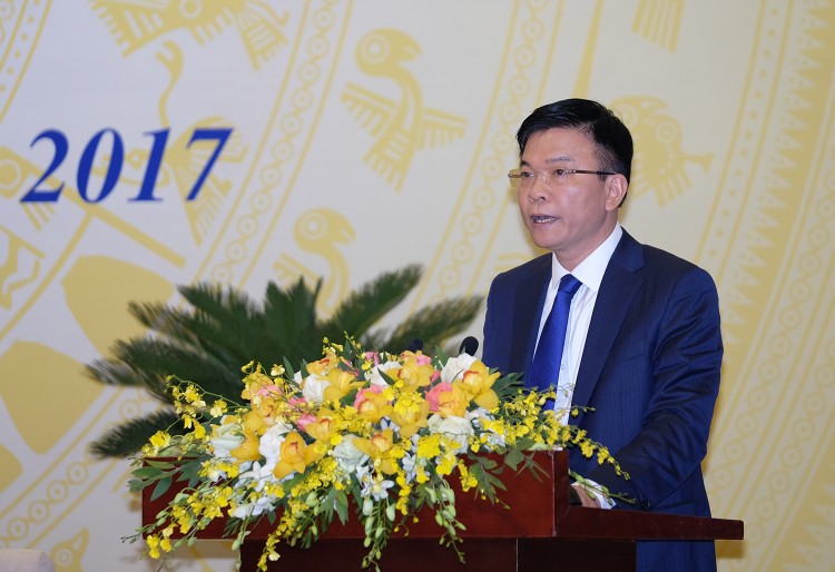 Bộ trưởng Bộ Tư pháp Lê Thành Long báo cáo tại Hội nghị trực tuyến của Chính phủ với các địa phương. Ảnh: VGP