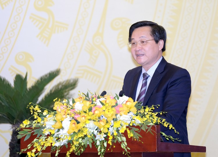 Tổng Thanh tra Chính phủ Lê Minh Khái báo cáo tại Hội nghị Chính phủ với các địa phương. Ảnh: VGP