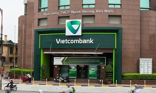 Vietcombank là ngân hàng đầu tiên đạt lợi nhuận trên 10.000 tỷ đồng.
