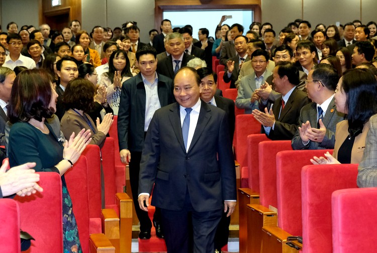 Thủ tướng Nguyễn Xuân Phúc dự Hội nghị triển khai kế hoạch công tác năm 2018 của Tổng cục Thống kê. Ảnh: VGP